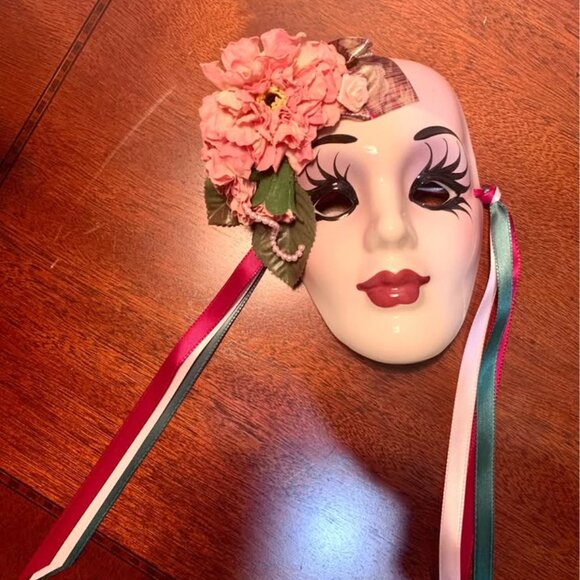 Karen Thomas Stall New Orleans Ceramic Mask -- Mardi Gras Pink Masquerade Decor - Picture 2 of 7